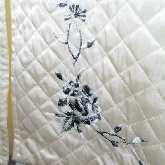 Vintage Japan Quilted Kimono Satin Robe Ivory Embroidered Size M (NEW) - Picture 4 of 8